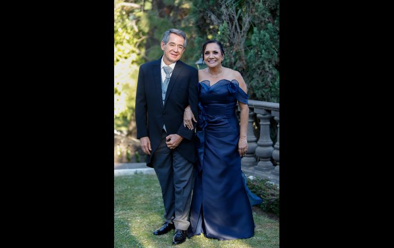 Alberto Ramírez Echeverría y Laura Alicia Arce Valenzuela. GENTE BIEN JALISCO/ Claudio Jimeno