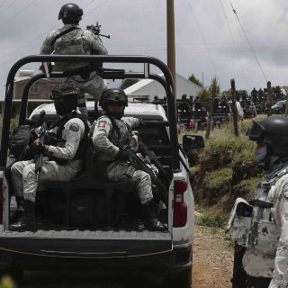 López Obrador envía "abrazo solidario" a familia del general asesinado en Zacatecas