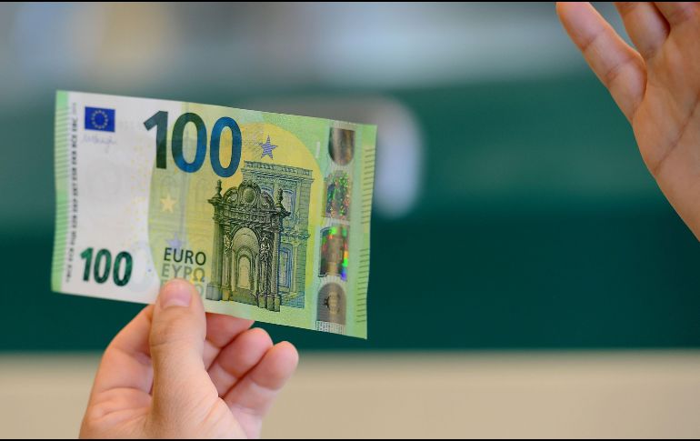 La moneda única se cambió en una banda de fluctuación entre 1.0355 y 1.0428 dólares.  AFP/ ARCHIVO