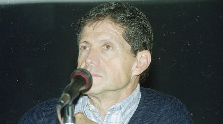 Fue en la época de los años 70 cuando el famoso actor rompía los corazones de las fanáticas ya que era considerado un galán de telenovela, por lo que salió en uno de los episodios tomando ese papel. EL INFORMADOR / ARCHIVO