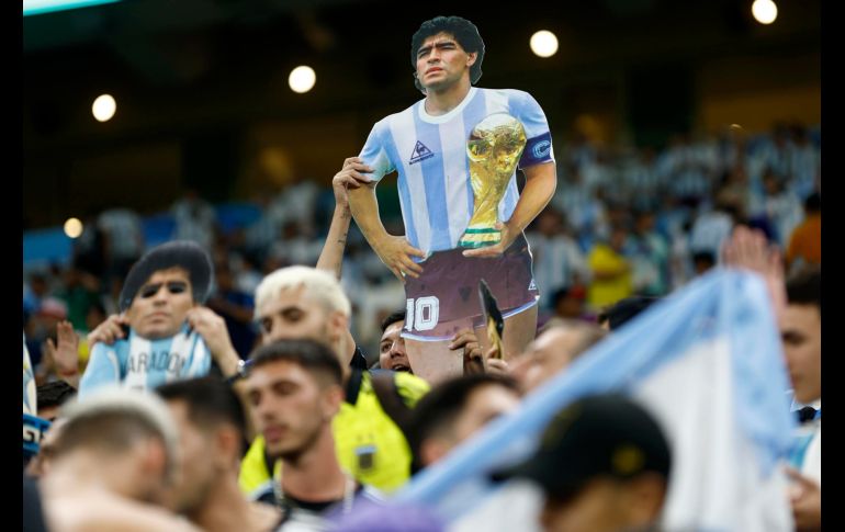 Aficionados de México y Argentina se dan cita en el estadio Lusail como parte del Grupo C de Qatar 2022. EFE / R. Jiménez