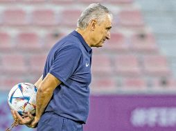 Con información de testigos, se pudo saber que Tite no recibió ningún daño físico y rápidamente recibió el apoyo de la policía local. EFE / ARCHIVO