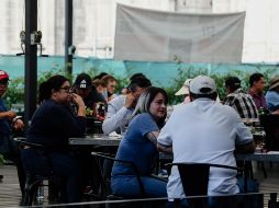 La imagen ha causado la indignación de los usuarios, quienes han compartido otras historias parecidas condenando las actitudes de los clientes. EL INFORMADOR / ARCHIVO