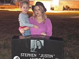 Mujer cuenta la historia sobre el asesinato de su esposos y genera polémica en redes sociales. INSTAGRAM/@thesingingwidow