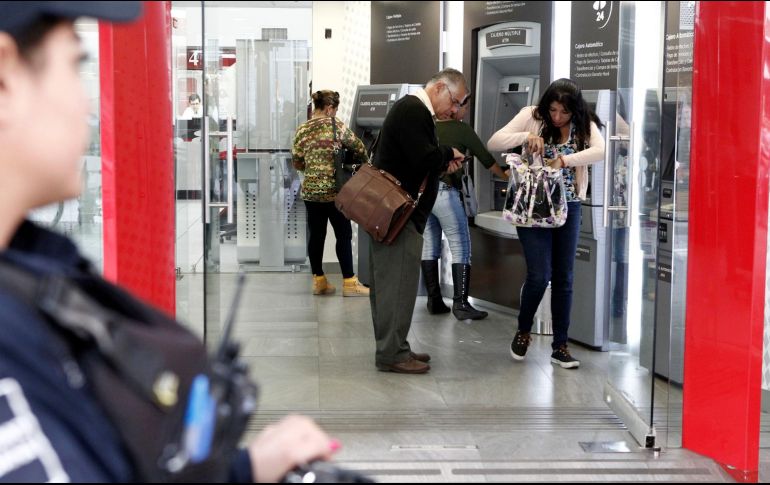 Señalan que una buena idea para mantener el dinero del aguinaldo e inclusive generar más es realizar pequeños emprendimientos de temporada. EL INFORMADOR/ARCHIVO