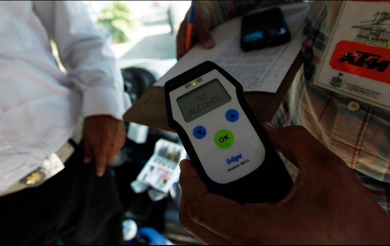 El alcoholímetro en Cuernavaca entrará en vigor a partir del 1 de Diciembre y las multas irán de los 7 a los 9 mil pesos. EL INFORMADOR/ARCHIVO