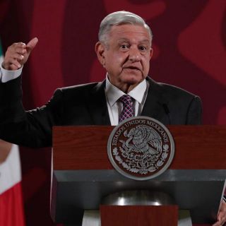 López Obrador califica de "foro del conservadurismo" a la FIL Guadalajara