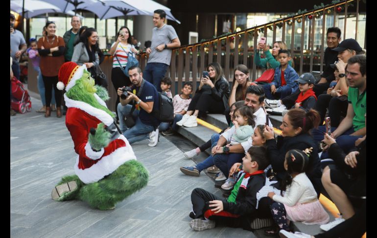 Encendido de árbol navideño en The Landmark Guadalajara. GENTE BIEN JALISCO/ Antonio Martínez