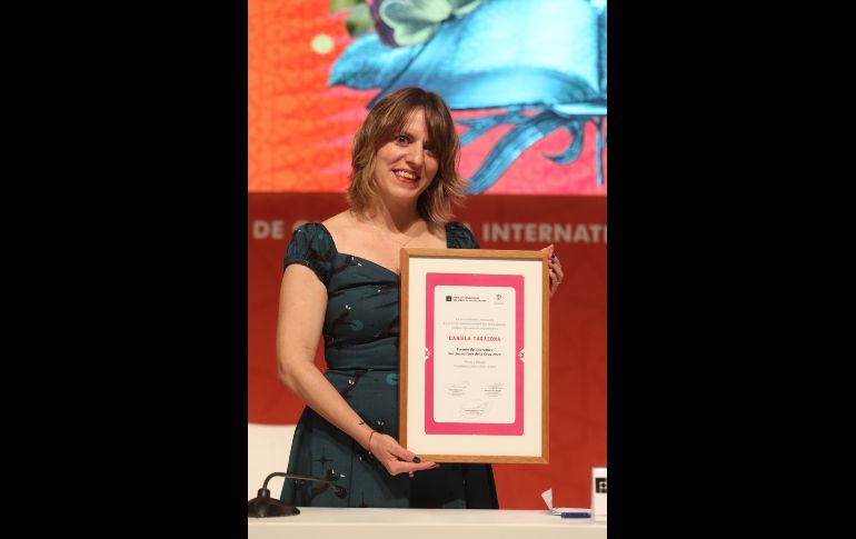 La noche de este miércoles 30 de noviembre, la Feria Internacional del Libro (FIL) de Guadalajara hizo formal entrega del Premio Sor Juana Inés de la Cruz a la escritora mexicana Daniela Tarazona. EL INFORMADOR / A. Camacho