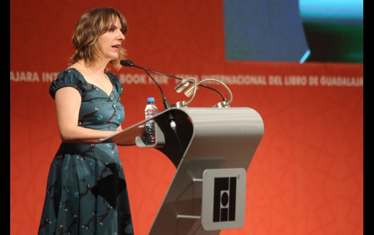 La noche de este miércoles 30 de noviembre, la Feria Internacional del Libro (FIL) de Guadalajara hizo formal entrega del Premio Sor Juana Inés de la Cruz a la escritora mexicana Daniela Tarazona. EL INFORMADOR / A. Camacho