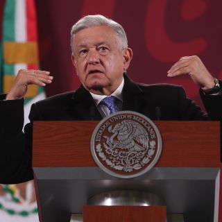 Se pueden quedar con INE, pero les falta algo: pueblo, dice López Obrador