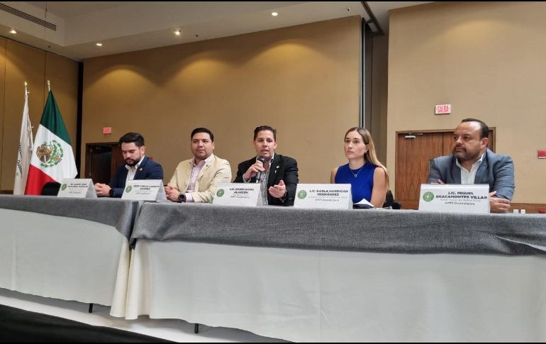 La Fiscalía del Estado y el Registro Público de la Propiedad impartieron una plática con los agentes inmobiliarios de la ciudad para evitar operaciones fraudulentas. EL INFORMADOR / J. Velazco