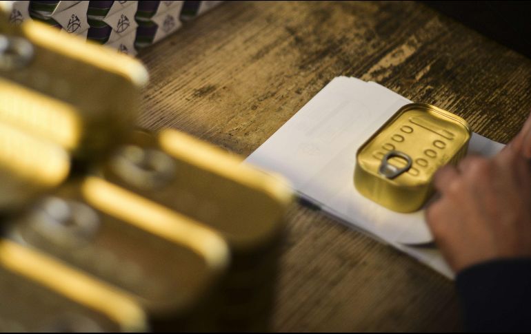 El estudio se publicará en el mes de diciembre en la Revista del Consumidor, al ser la sardina un producto que forma parte de la canasta básica de alimentos. AFP / ARCHIVO