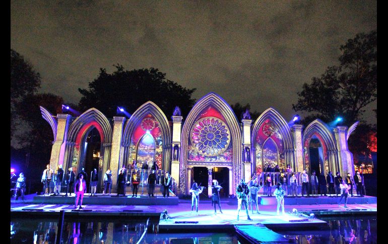 Continua el montaje del característico festival navideño, dentro de poco contará con la asistencia de los tapatíos amantes de esta festividad. EL INFORMADOR / A. Camacho