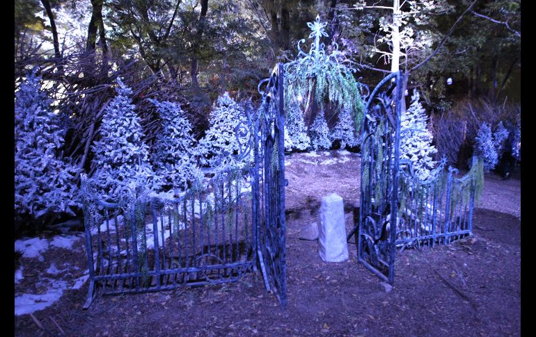 Continua el montaje del característico festival navideño, dentro de poco contará con la asistencia de los tapatíos amantes de esta festividad. EL INFORMADOR / A. Camacho