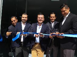 Directivos de URREA y el alcalde Ricardo Santillán Cortés cortaron el listón para inaugurar el nuevo laboratorio. ESPECIAL