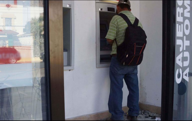 El monto mínimo que debe pagarse a las personas trabajadoras por concepto de aguinaldo es el equivalente a 15 días de salario, o si no se trabajó el año completo, a la parte proporcional. SUN / ARCHIVO