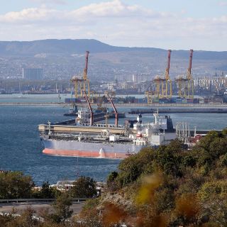 La Unión Europea impone un precio tope al petróleo ruso