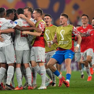 Suiza vence a Serbia y logra su pase a octavos de final