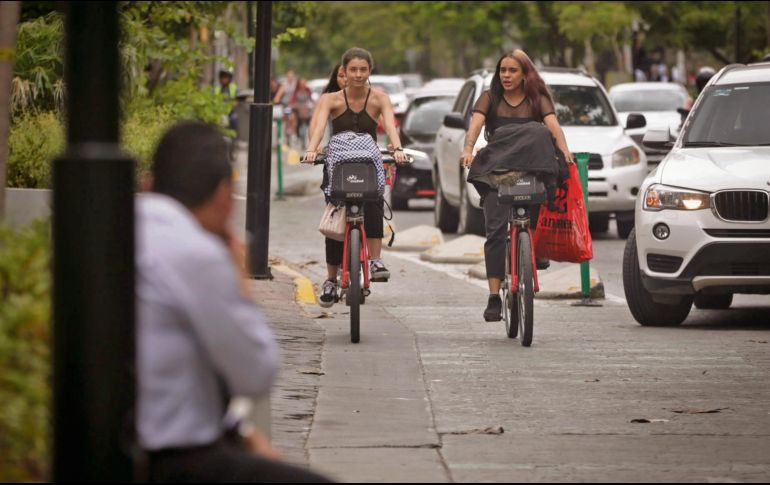 Mientras los Ayuntamientos amplían la red de ciclovías en la ciudad, el programa MiBici cumple ocho años con más de 131 mil usuarios. EL INFORMADOR/A. Navarro