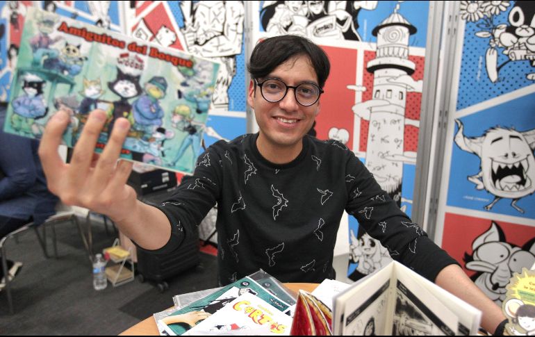 Un ejemplo de la tenacidad y pasión por el arte gráfico es Alfredo Gutiérrez 