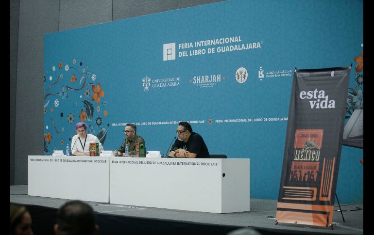 Con el arropo de la editorial Penguin Random House y Editorial Aguilar, Chumel Torres agradeció el poder cumplir el sueño de escribir un segundo libro y así compartir con su audiencia un contenido particular desde las letras. EL INFORMADOR / C. Zepeda