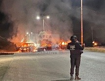 Los bloqueos ocurren en el Estado vecino de Zacatecas. @JOSEANGELMART18/ Twitter