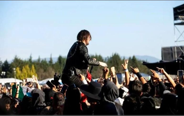 Durante 50 minutos la banda hizo estallar las gargantas y corazones de todos los presentes con temas como 