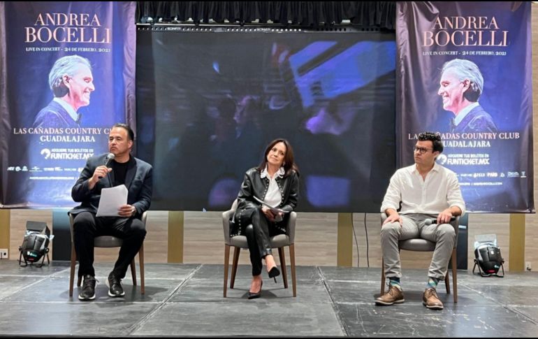 Melchor Peraza, CEO de Global Pear y promotor del concierto, Josefina Barragán, enlace de la presidencia del Gobierno de Zapopan y Jorge Bernal, director de mercadotecnia del Club de Golf Las Cañadas estuvieron en rueda de prensa para hablar del concierto. EL INFORMADOR / A. Navarro