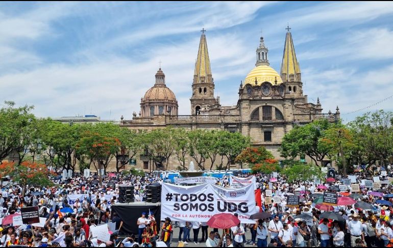 “Esperemos que alcance a llegar oportunamente para cubrir ese boquete financiero que tiene la Universidad y con el cual se nos van a pagar aguinaldos y las quincenas de diciembre” EL INFORMADOR/ARCHIVO