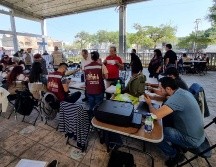 En estos primeros dos días han entregado un total de 800 tarjetas del Banco del Bienestar para que los adultos mayores de 65 años reciban su apoyo bimestral. EL INFORMADOR/E. GÓMEZ