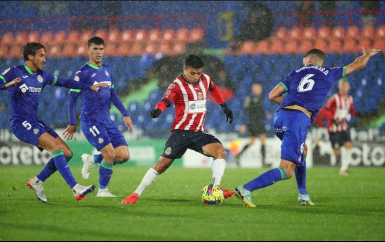 Ese gol de Chivas llegó al minuto 65 luego de una buena jugada colectiva. ESPECIAL / Chivas