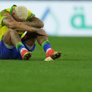 Hijo de Ivan Perisic consuela a Neymar tras la eliminación de Brasil (VIDEO)