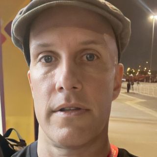 Reportan muerte de periodista que no pudo ingresar al Estadio con playera LGBT en Qatar