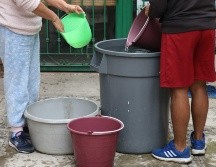 Ayer reportó que se encuentra reparando fugas de agua en Periférico y la calle Canal de la Colonia Víctor Hugo en el municipio de Zapopan, por lo que no habrá servicio en ciertas colonias. ARCHIVO
