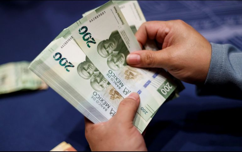 De acuerdo con la Coparmex, este año se estima una derrama económica por concepto de aguinaldo de 13 mil 736 millones de pesos. EFE/ARCHIVO