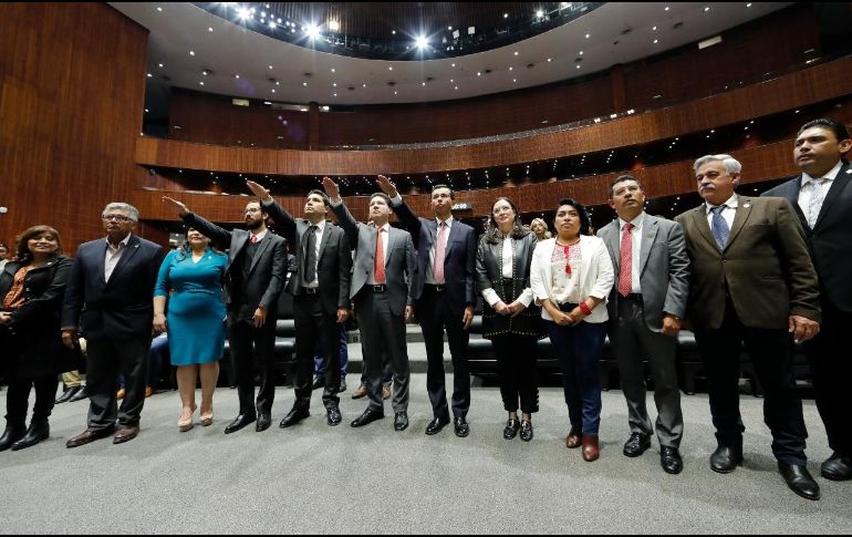 Tras su ratificación, los funcionarios federales rindieron protesta ante el pleno. ESPECIAL/Cámara de Diputados