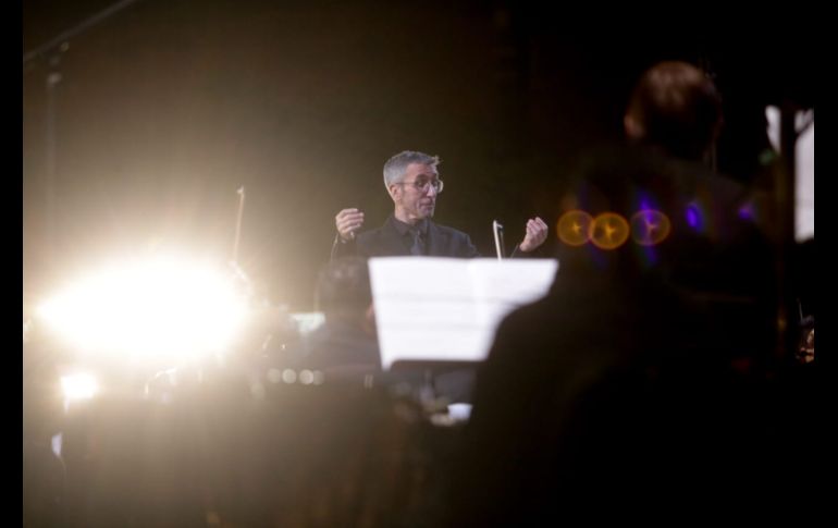 Aplauso tras aplauso, la orquesta dio prueba del buen recibimiento que le prodiga la gente en escenarios al aire libre. EL INFORMADOR / C. Zepeda