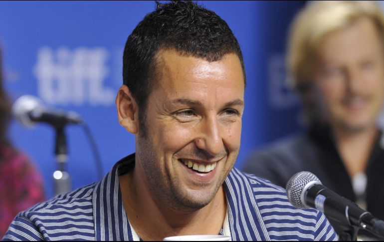 La exitosa trayectoria artística de Adam Sandler en la industria del humor y entretenimiento es por lo menos de 30 años. EFE / ARCHIVO