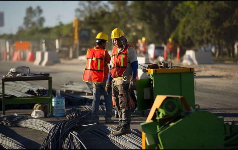 Entre los sectores que más mano de obra están demandando se encuentran la industria electrónica, del autotransporte, industria textil y vestido y construcción, entre otras. EL INFORMADOR/ARCHIVO