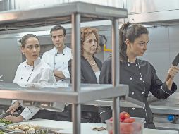 La actriz, Claudia Martín, participa en una escena del capítulo titulado “La chef”. CORTESÍA