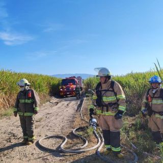 Reportan fuga de ducto de PEMEX en Huaxtla