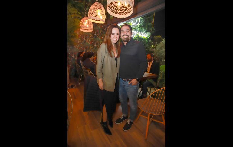 Paulina Watanabe y Alejandro Felix. GENTE BIEN JALISCO/Antonio Martínez