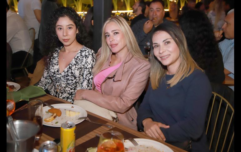 Jazbek Miranda, Karla Cerda y Ary Mora. GENTE BIEN JALISCO/Antonio Martínez