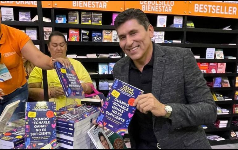 César Lozano promociona 