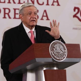 López Obrador anuncia apertura de centros de rehabilitación para menores con discapacidad