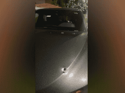 Según narra el periodista en su cuenta de Twitter, fue a las 11:10 pm cuando, a 200 metros de su casa, dos personas en una motocicleta le dispararon 