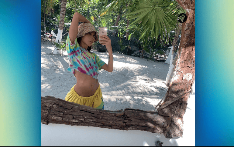 Rau, quien cuenta con más de un millón de seguidores, publicó en su autobiografía 