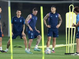 Lionel Scaloni no quiso revelar su once que utilizará ante el cuadro francés. AFP/ARCHIVO