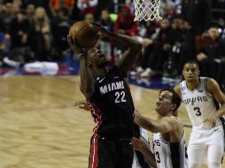 Vibrante duelo en la Arena México, en el regreso de la NBA. El Universal/ Carlos Mejía.